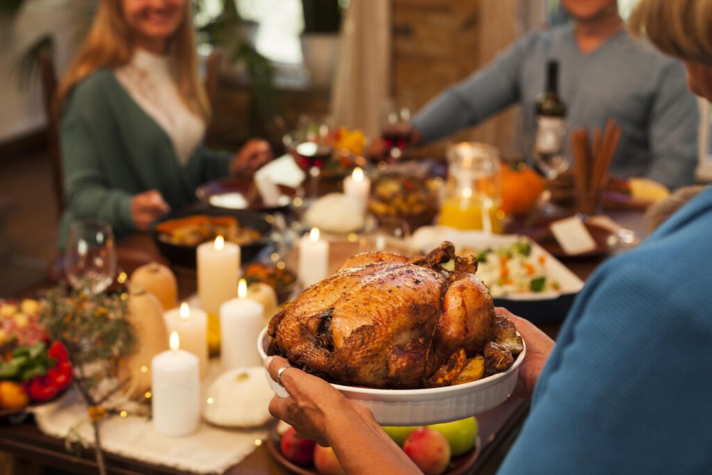 Thanksgiving is a time to indulge and enjoy great food, but it’s also essential to keep your dental care in check.
Photo credit: Freepik